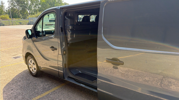 Renault Trafic Lwb Diesel LL30 Blue dCi 130 Advance [Safety] Van - Image 5